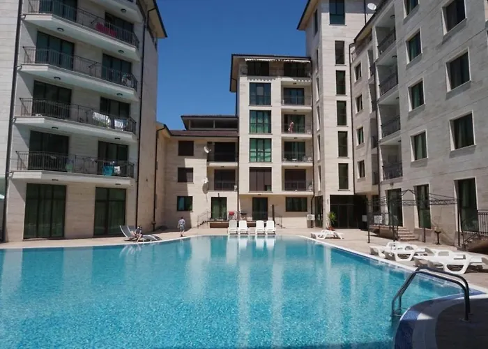 Amadeus Lux - Menada Ξενοδοχείο με διαμερίσματα 3*