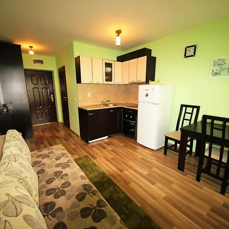 Amadeus Lux - Menada 3*